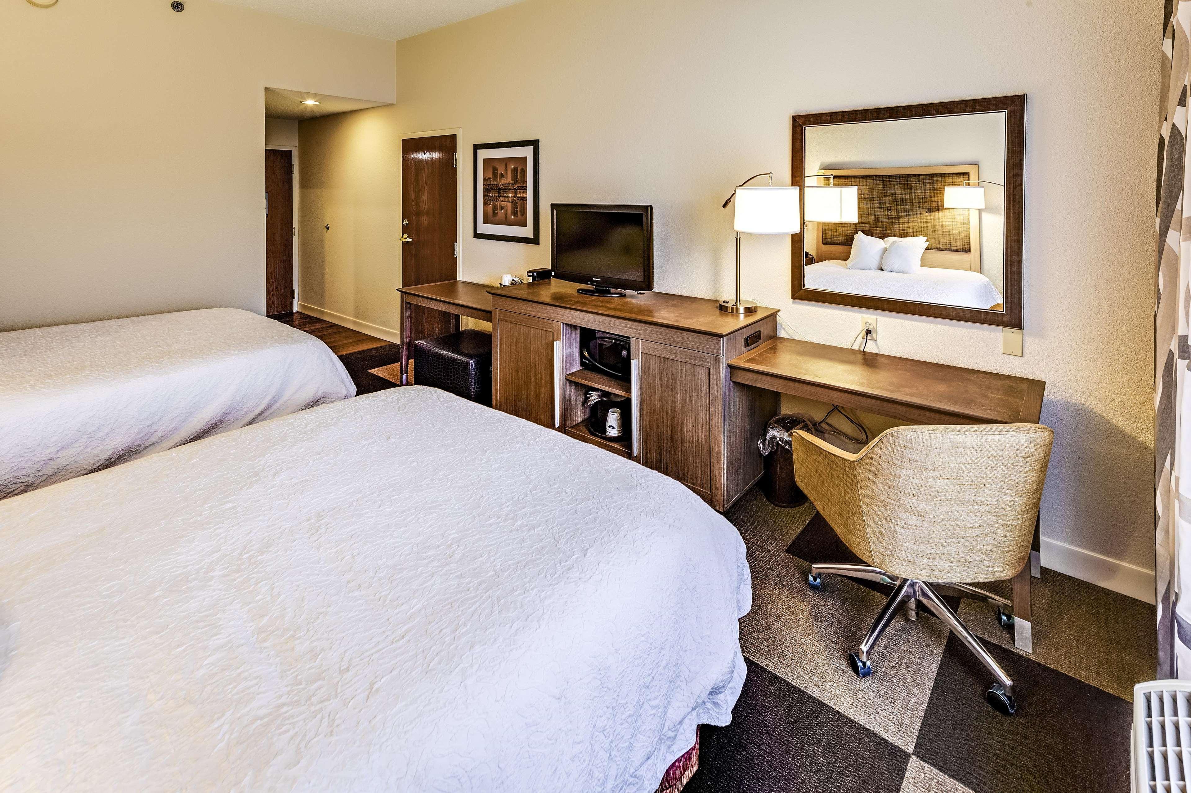 Hampton Inn Columbus I-70E/Hamilton Road מראה חיצוני תמונה