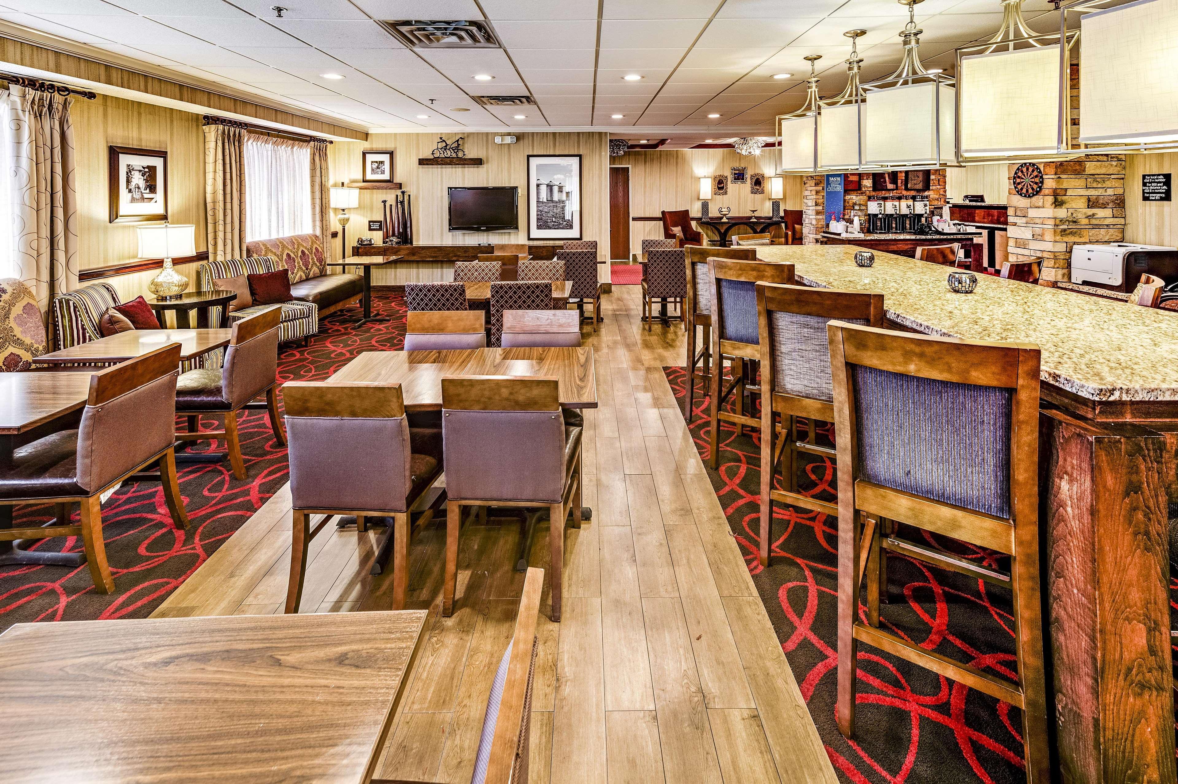 Hampton Inn Columbus I-70E/Hamilton Road מראה חיצוני תמונה