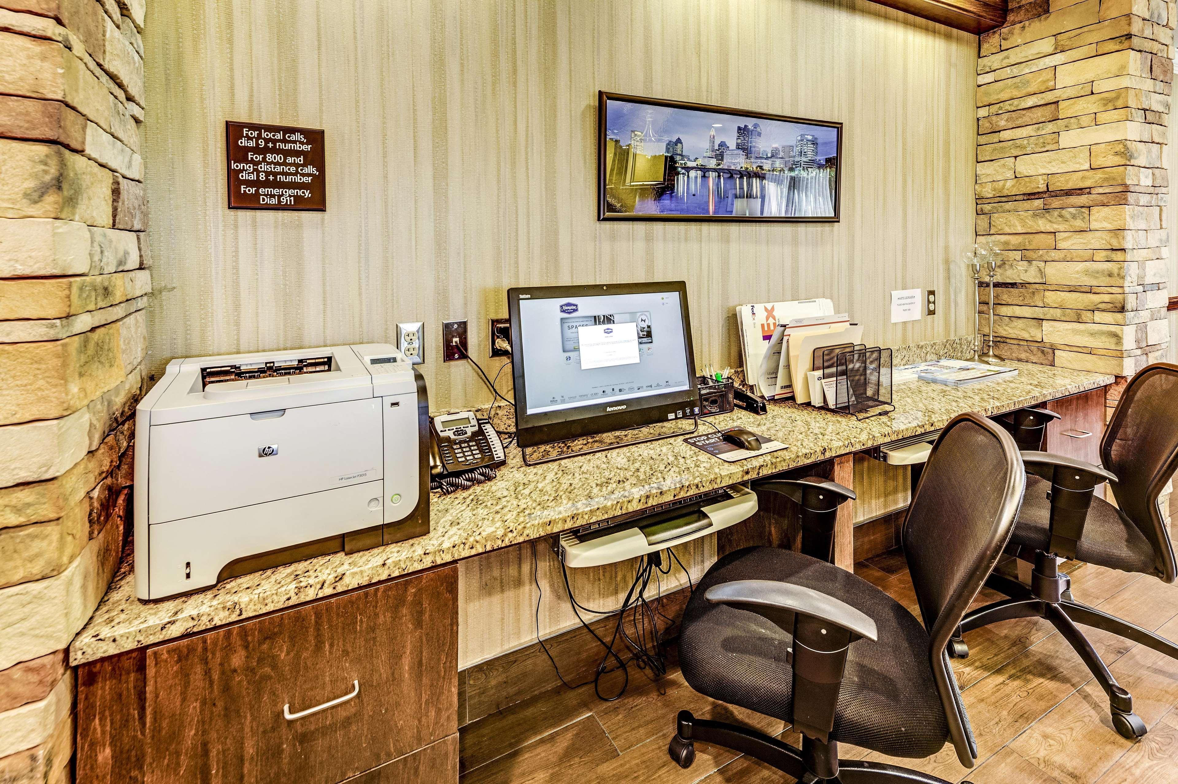 Hampton Inn Columbus I-70E/Hamilton Road מראה חיצוני תמונה
