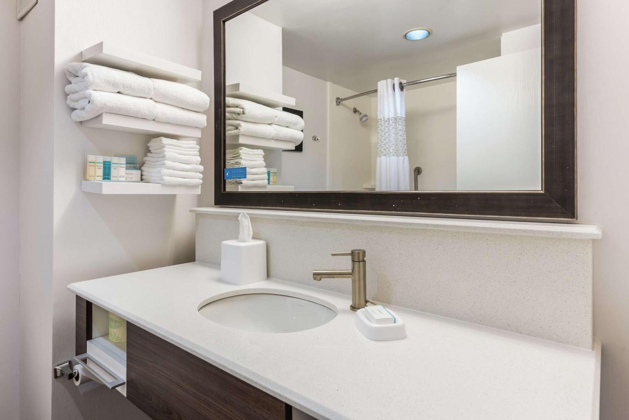 Hampton Inn Columbus I-70E/Hamilton Road מראה חיצוני תמונה
