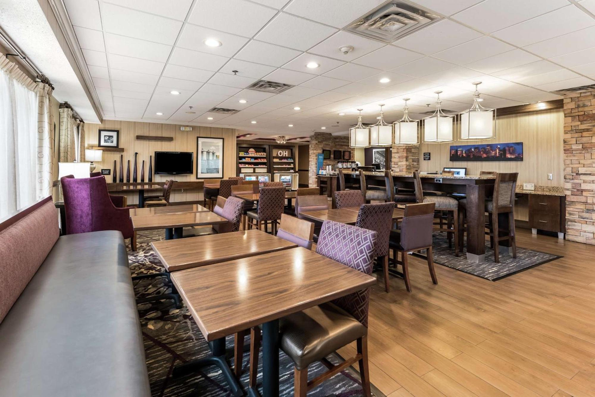 Hampton Inn Columbus I-70E/Hamilton Road מראה חיצוני תמונה