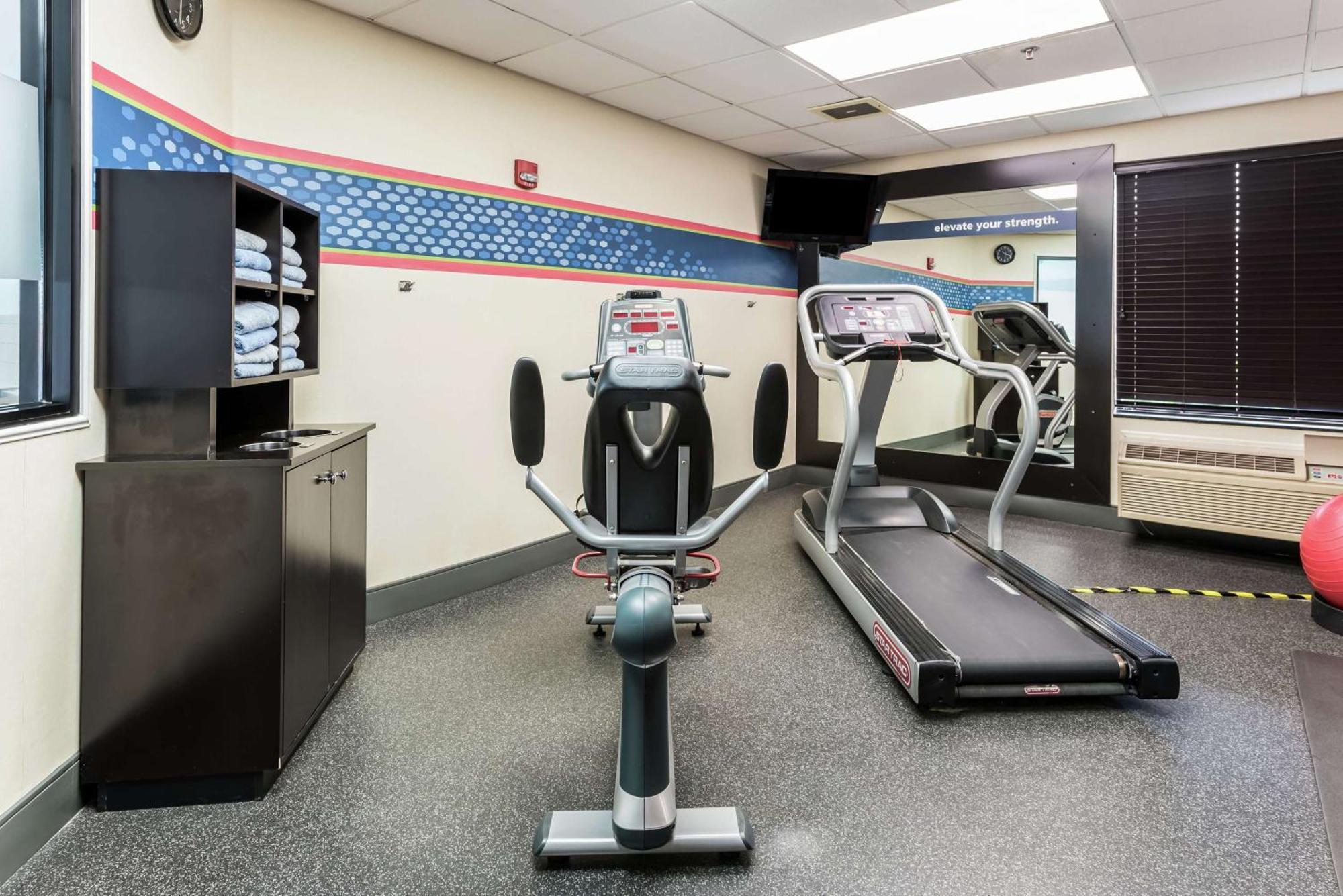 Hampton Inn Columbus I-70E/Hamilton Road מראה חיצוני תמונה