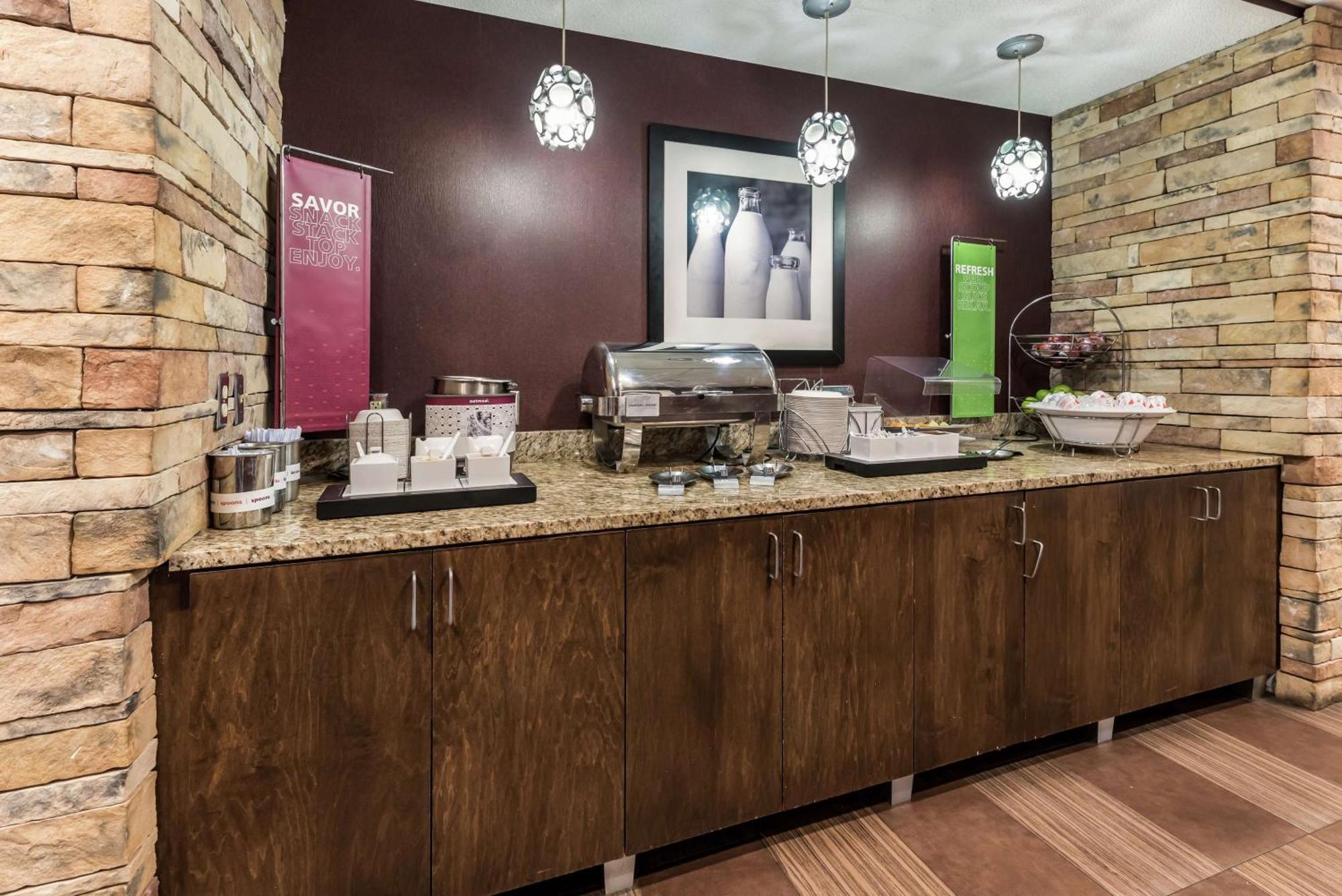 Hampton Inn Columbus I-70E/Hamilton Road מראה חיצוני תמונה