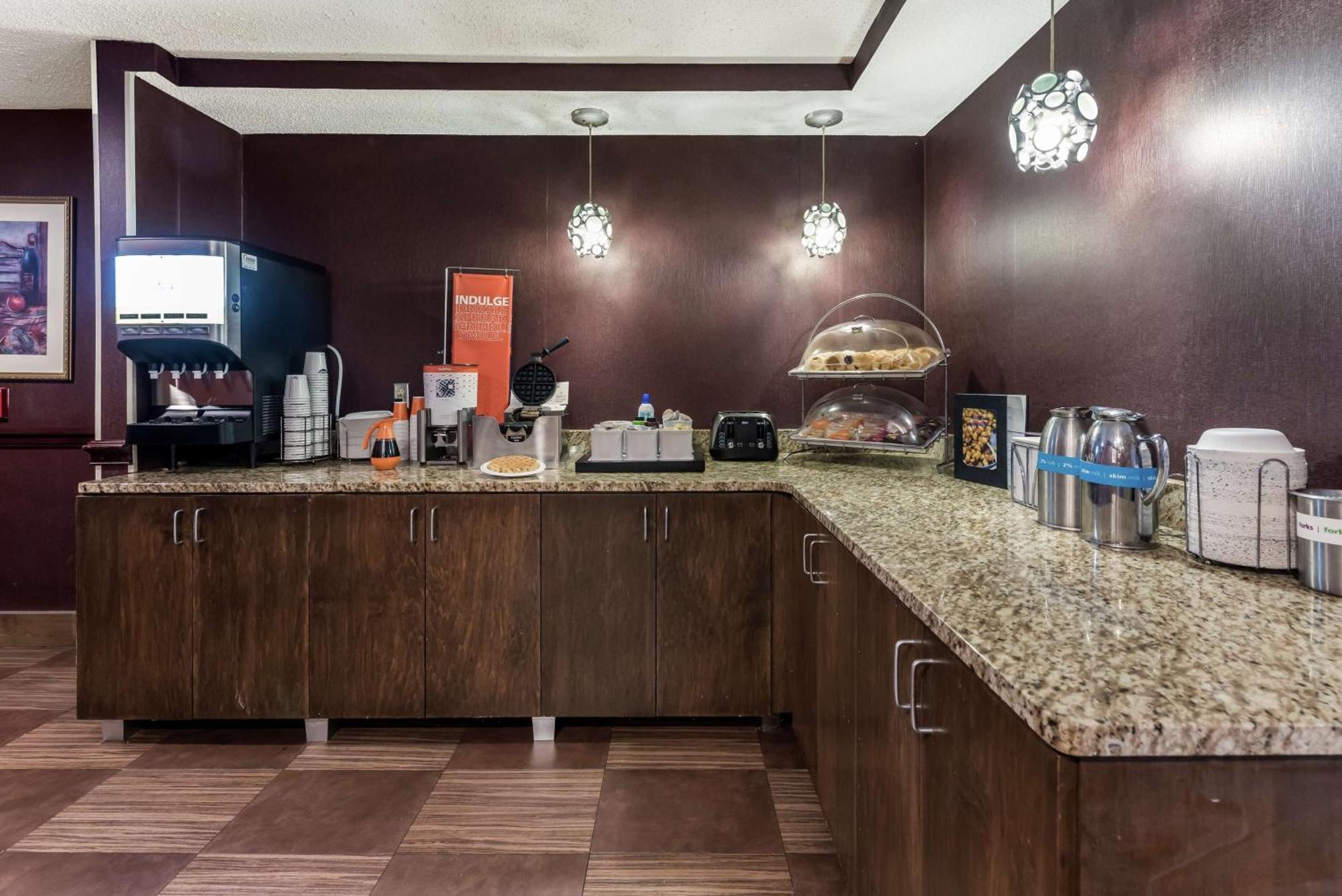 Hampton Inn Columbus I-70E/Hamilton Road מראה חיצוני תמונה